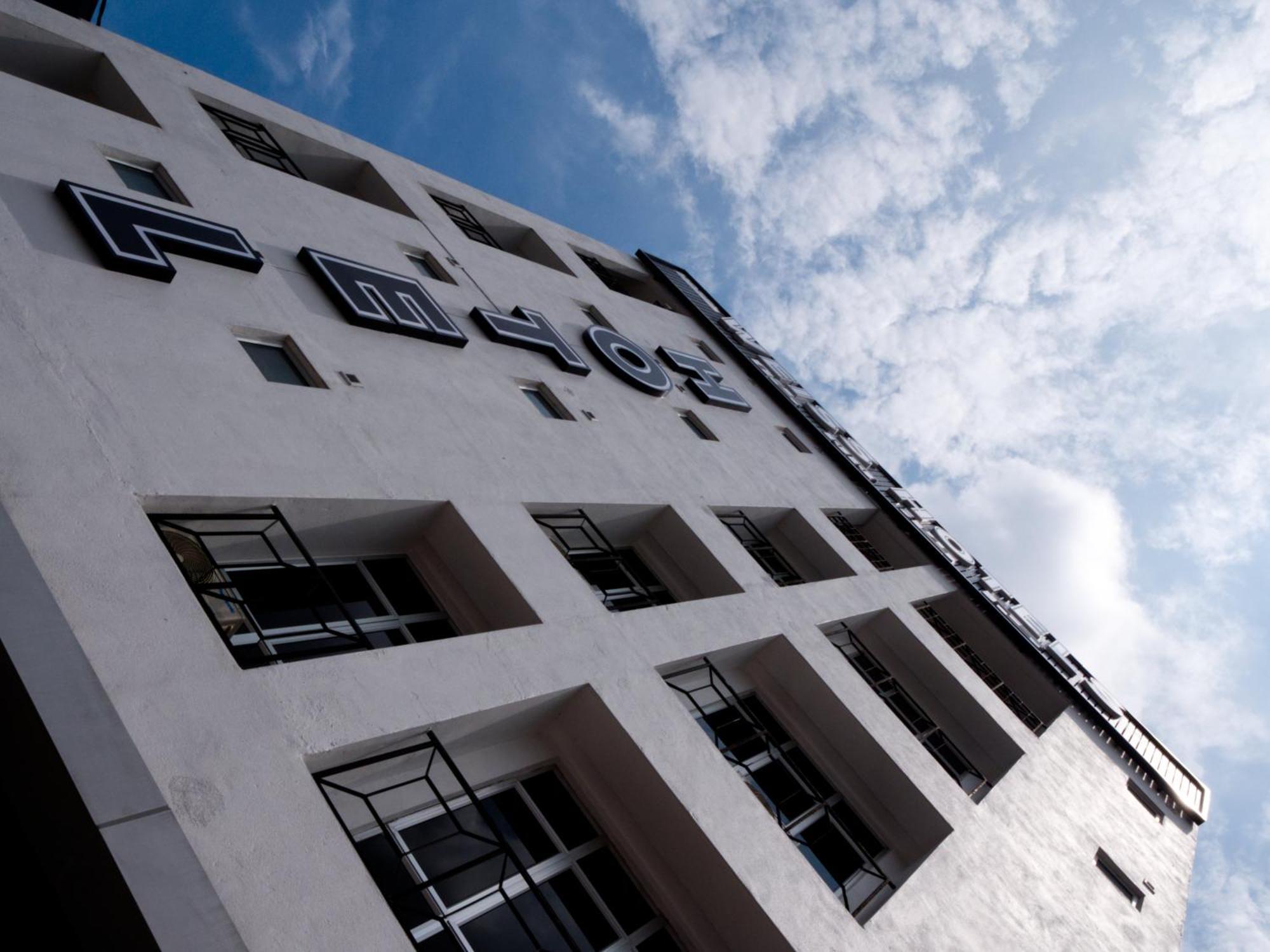 Weiss Kepong Baru Hotel Kampong Jawa Tengah