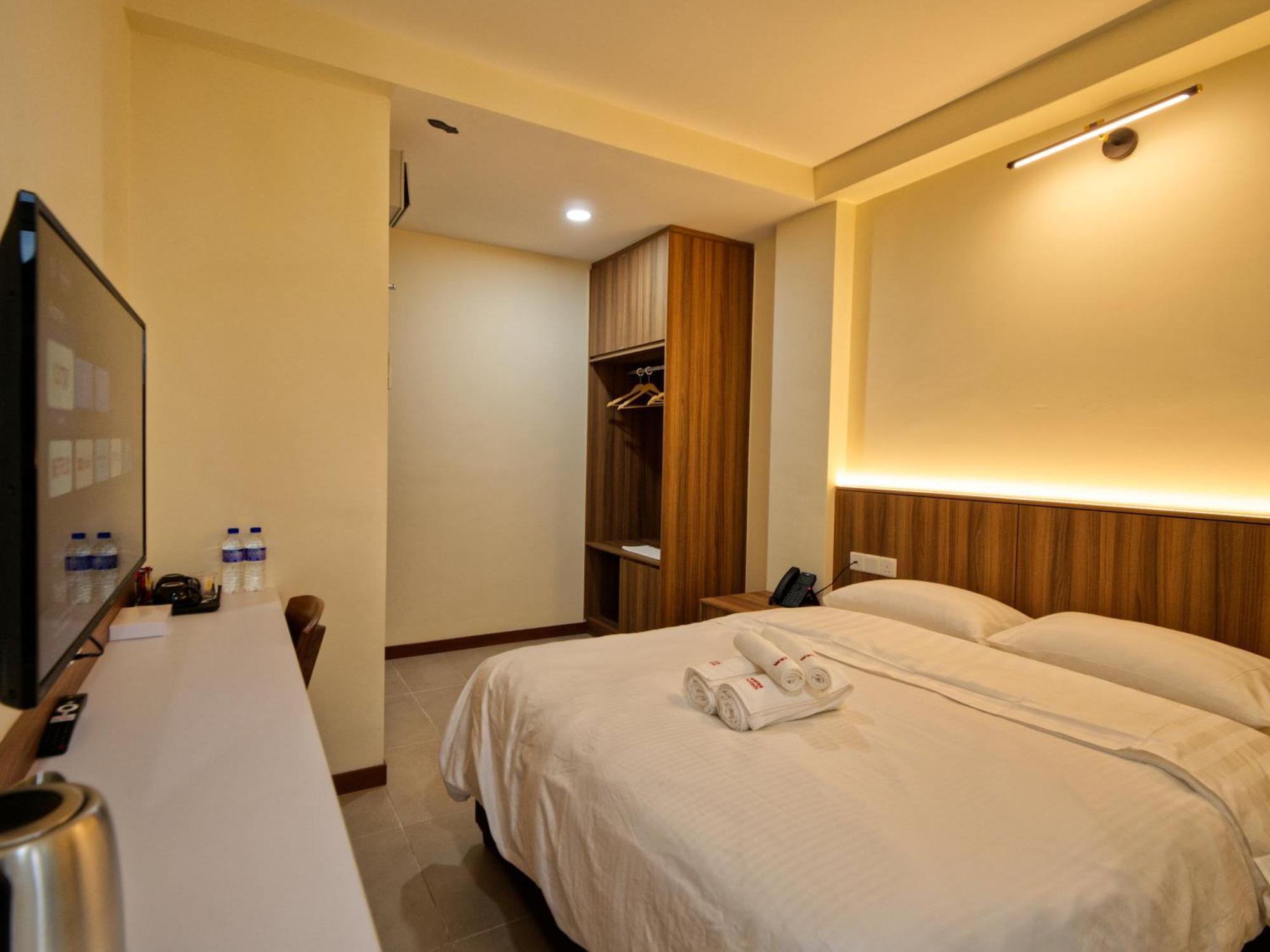Weiss Kepong Baru 2* Kampong Jawa Tengah